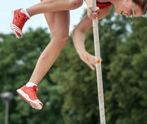 [田径]李子涵夺得男子少年U18组110米栏冠军